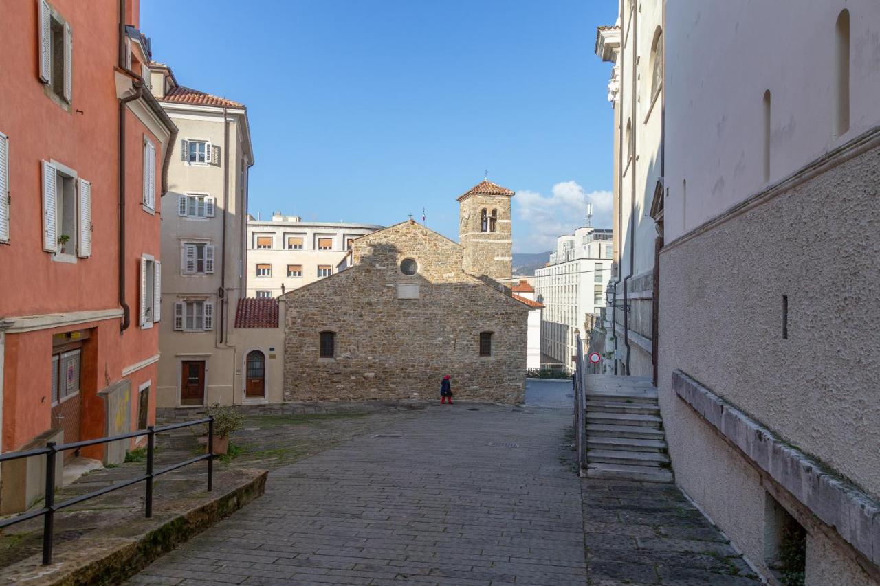Casa Vacanze Penelope In Centro Storico Trieste Extérieur photo