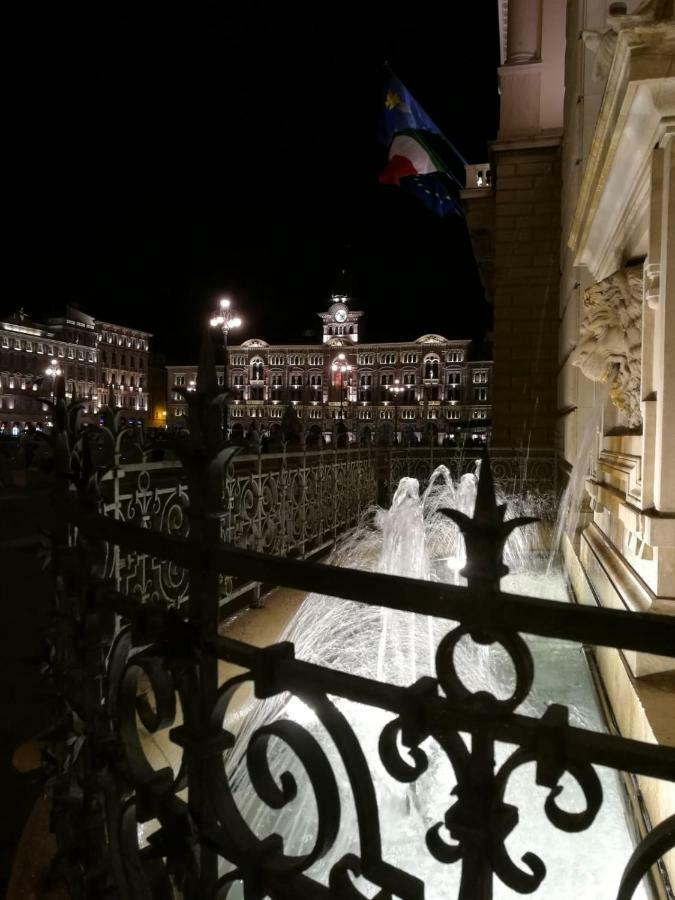 Casa Vacanze Penelope In Centro Storico Trieste Extérieur photo